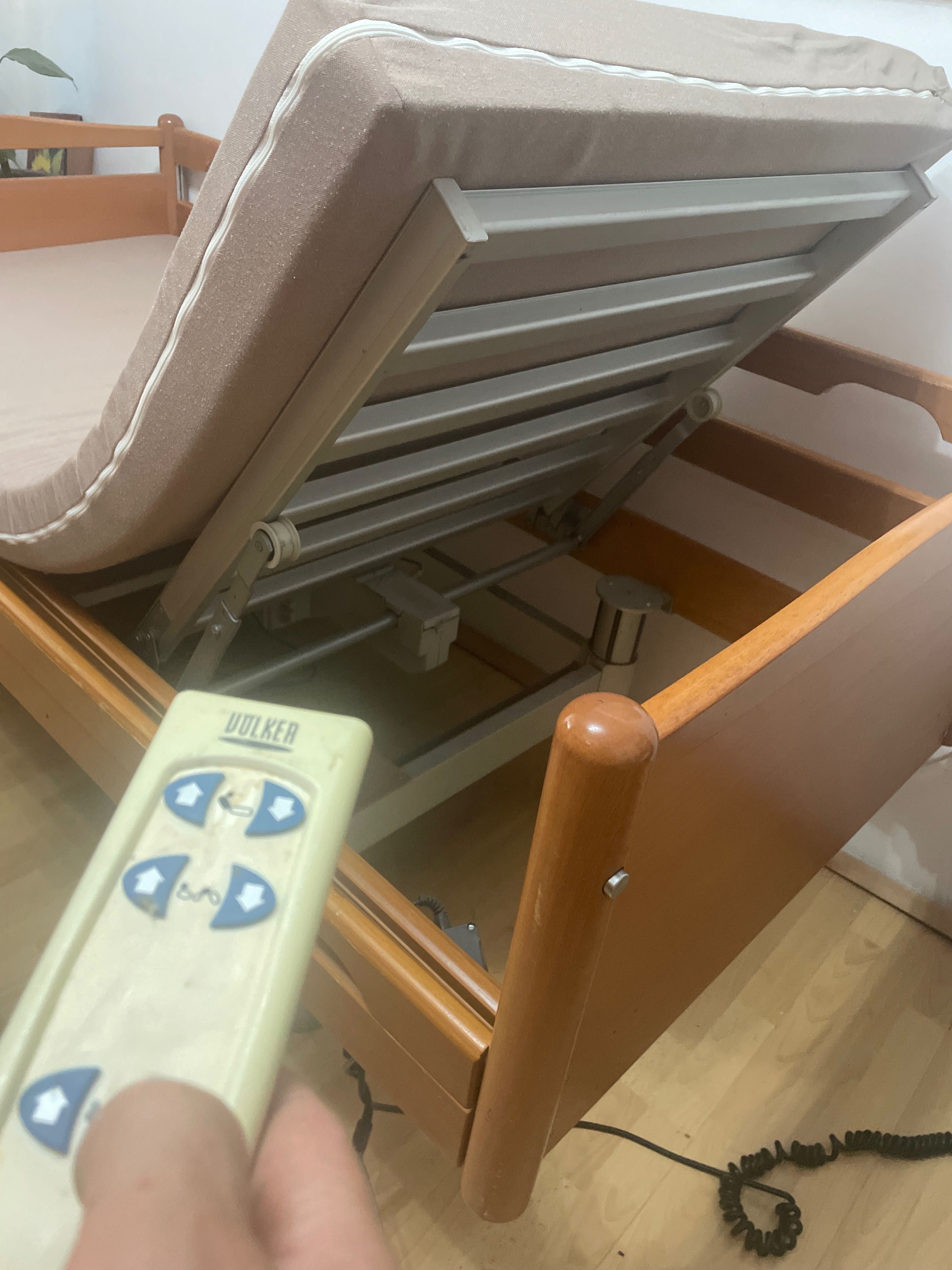 Pat medical cu actionare electrica
