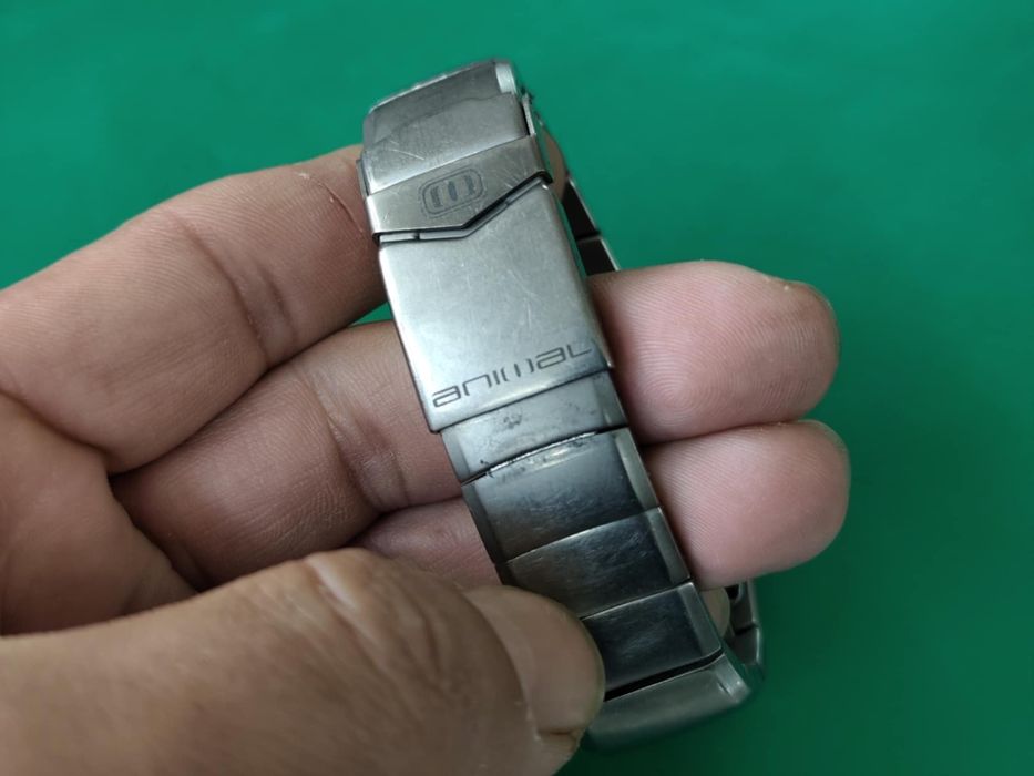 Кварцов часовник Animal 042 Titanium