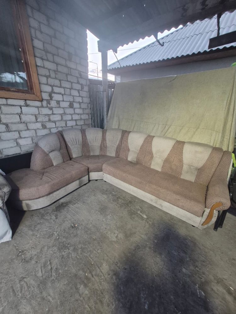 Продам диван за символическую цену