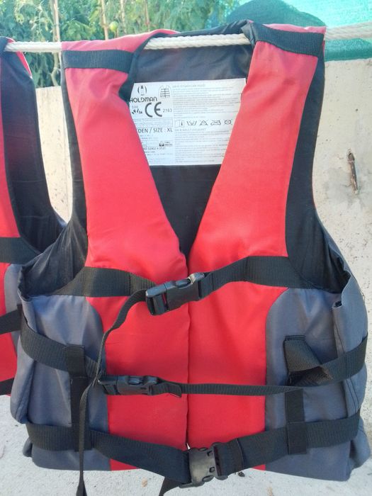 Спасителна жилетка