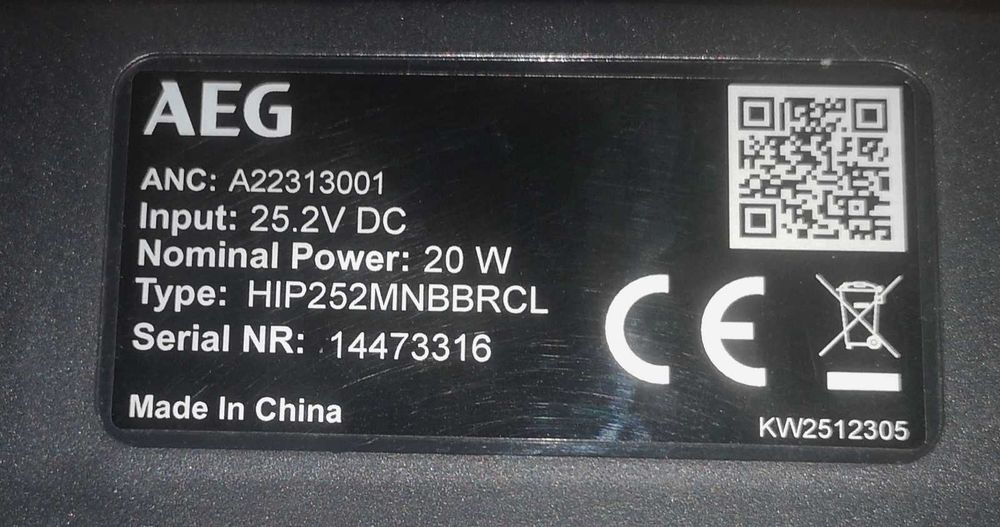 Perie aspirator vertical AEG