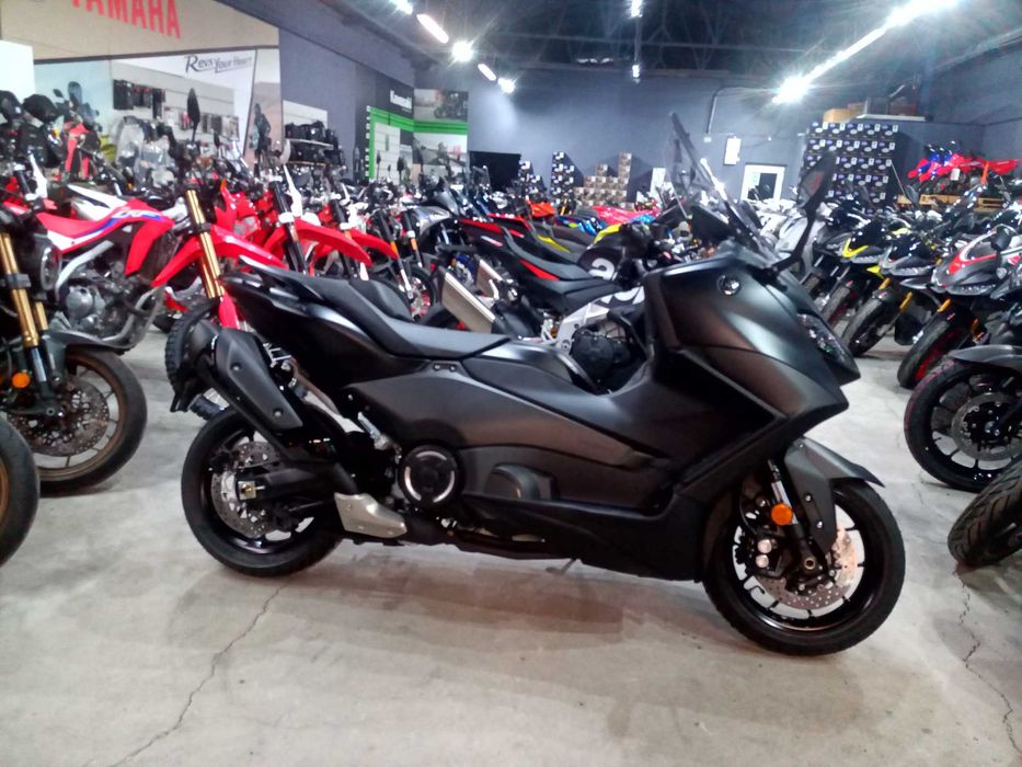 Yamaha T-Max 2024 nou stoc Yamaha Constanta