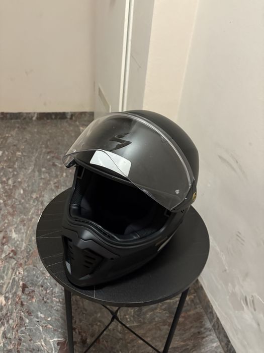 Каска за мотор Scorpion EXO 930