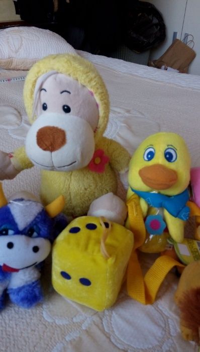 Плюшени играчки - жирафи - мече - еленче - милка крави и др 16бр.