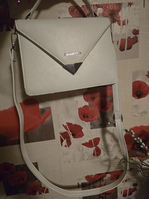 Vand poșetă pentru dama