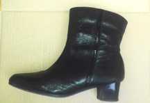 Cizme scurte /Ghete /Botine originale LE COMODOSE, piele