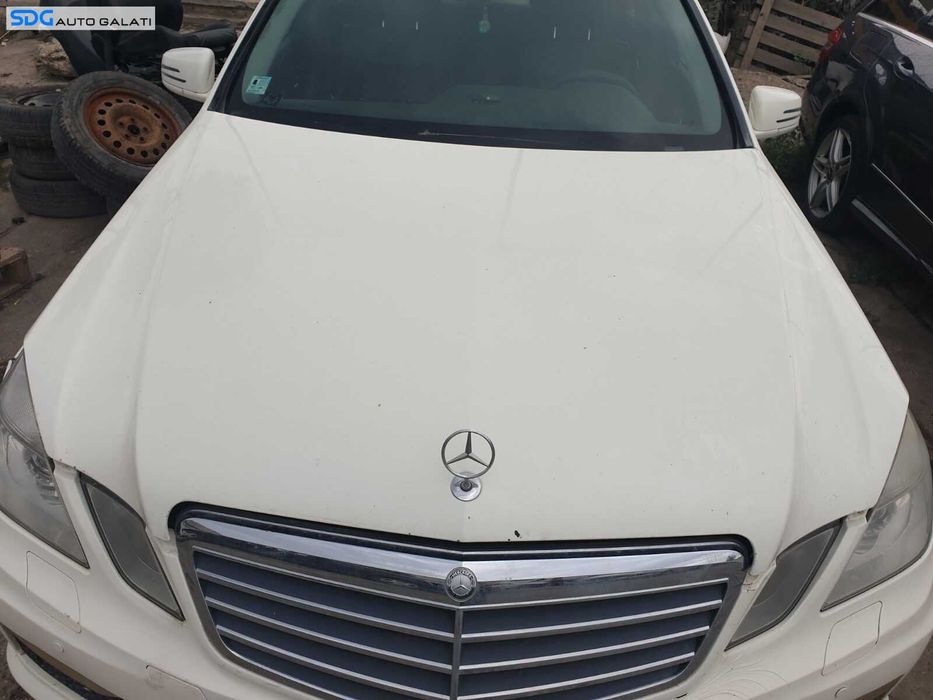 Capota Motor Mercedes Clasa E Class W212 E180 E200 E220 E250 E300 E320 2009 - 2013 Culoare C040 [C8405] (prezinta defecte estetice ale vopselei, zgarieturi, etc)