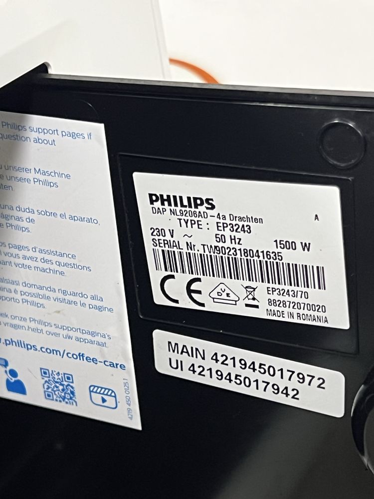 Кафемашина кафе автомат Philips EP3243 с гаранция