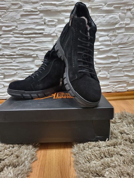 Продам зимние ботинки, новые