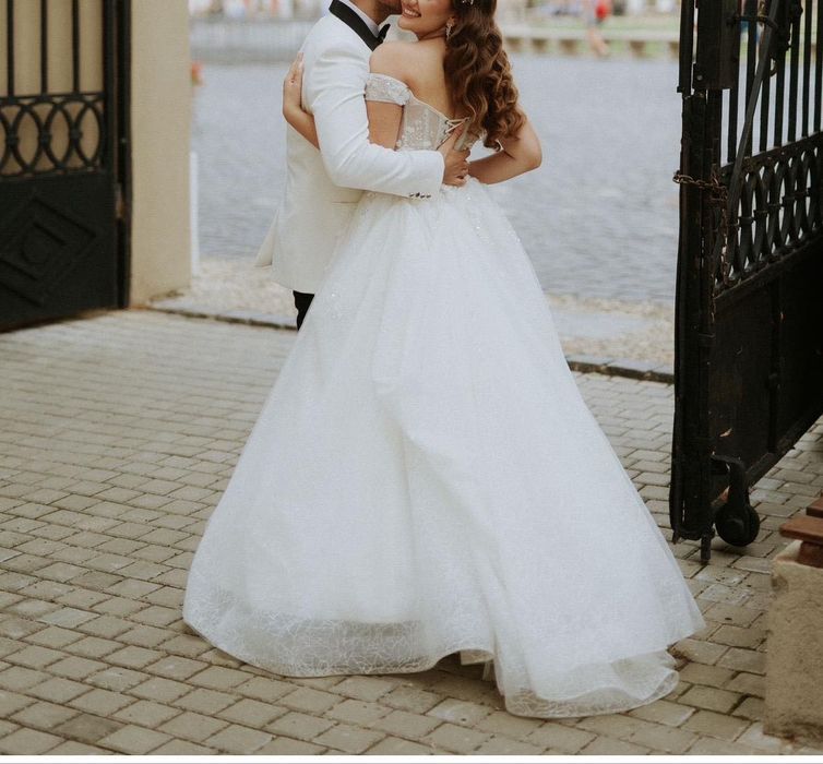 Rochie de mireasă Milla Nova – model Rosalee, mărimea 38, perfecta