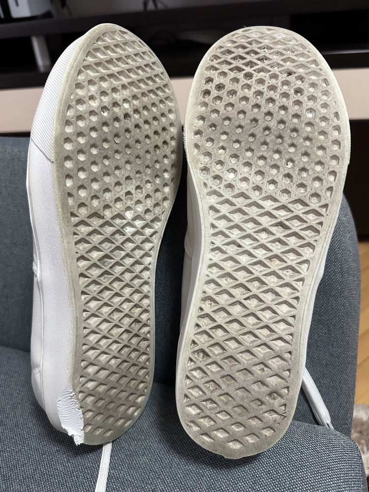 Vand tenisi albi Vans 43 (28CM) usori si comozi