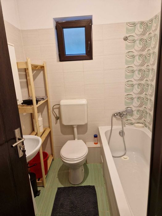Studio de inchiriat 380 euro Inclus Loc de parcare