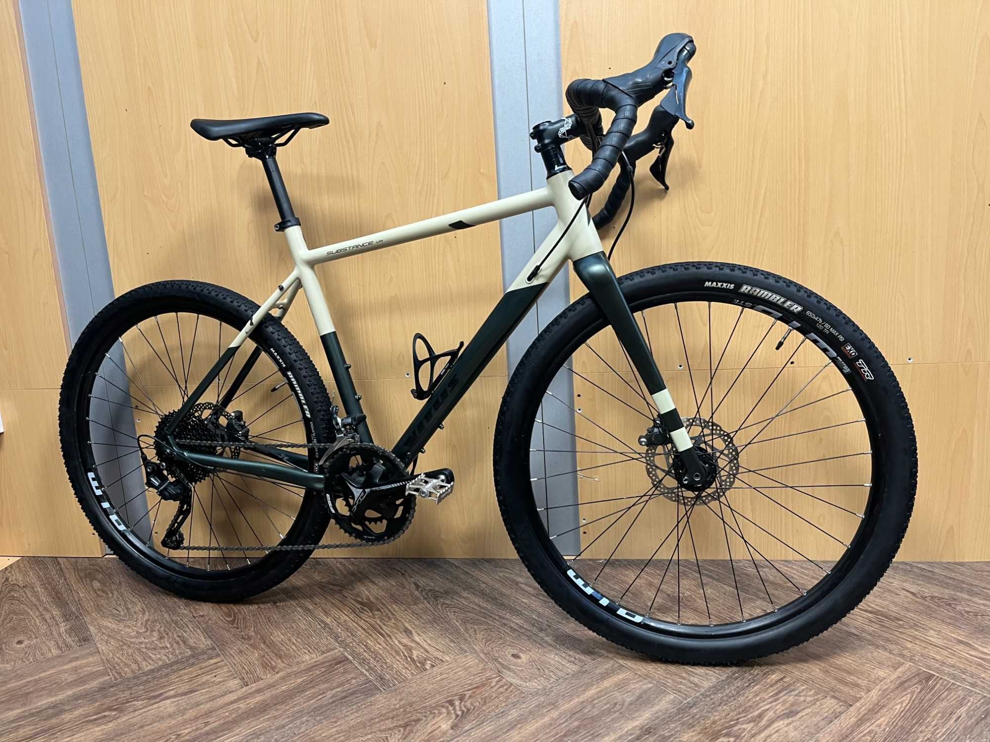 Vitus Substance VR 2 /650b/ 54 size/ Gravel-Road bike