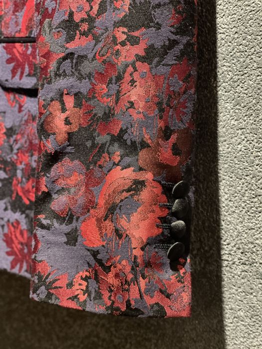 Мъжко сако Teodor, размер 50 M / L, червено флорален мотив, като ново