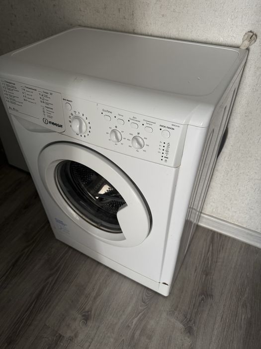 Стиральная машина Indesit