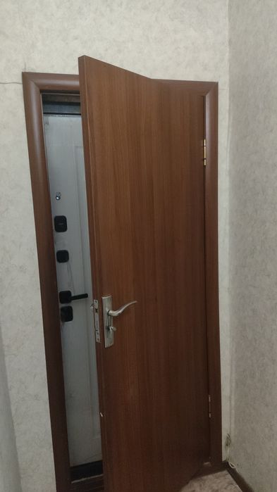 Дверь б/у   состояние хорошее