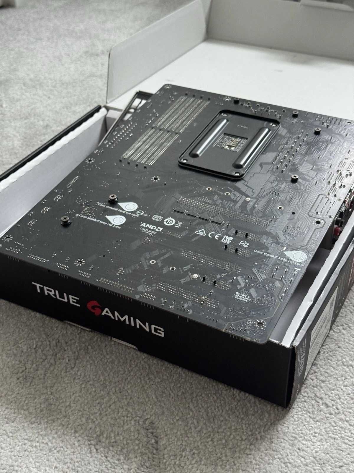 MSI X470 GAMING PLUS MAX + Ryzen 5 5600, шестядрен 3.5/4.4GHz АМ4