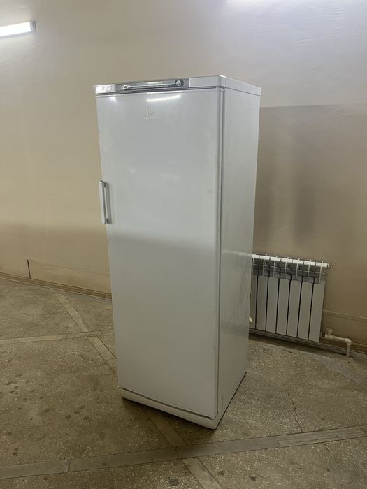 Продам морозильную камеру