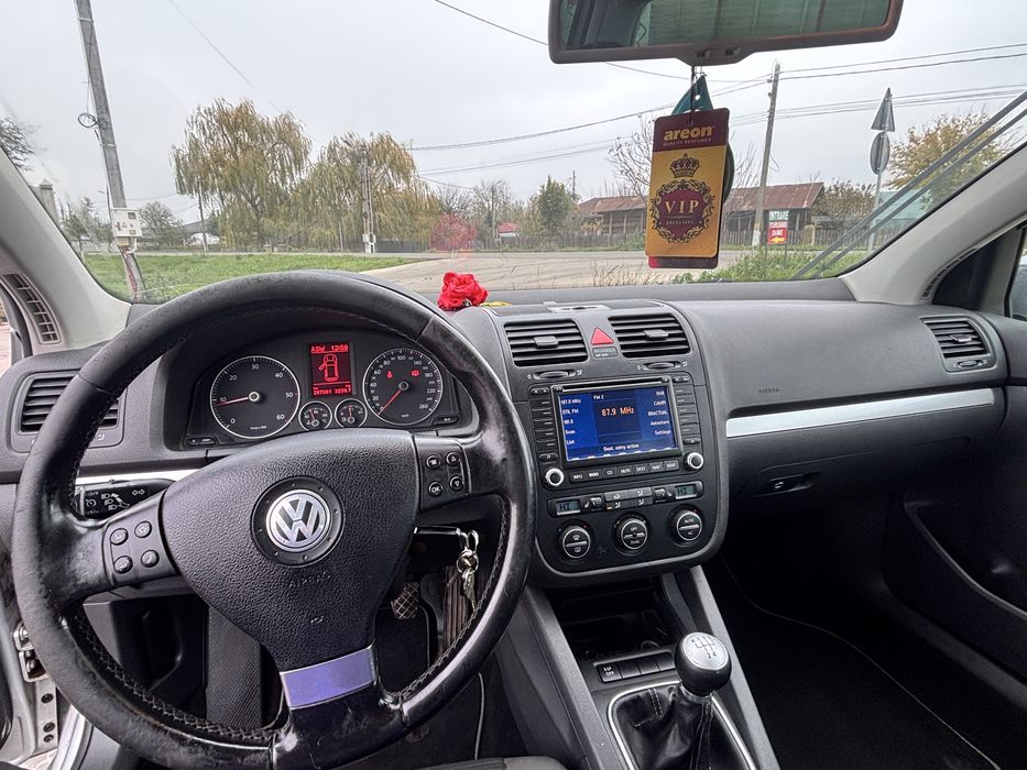 Se vinde golf 5 1.9 tdi
