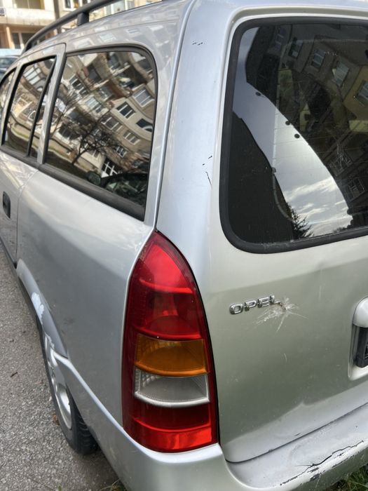 Опел Астра 2.0 DTIна части или цяла.