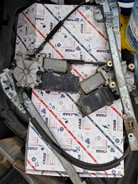 Механизм стеклоподьемника электрич