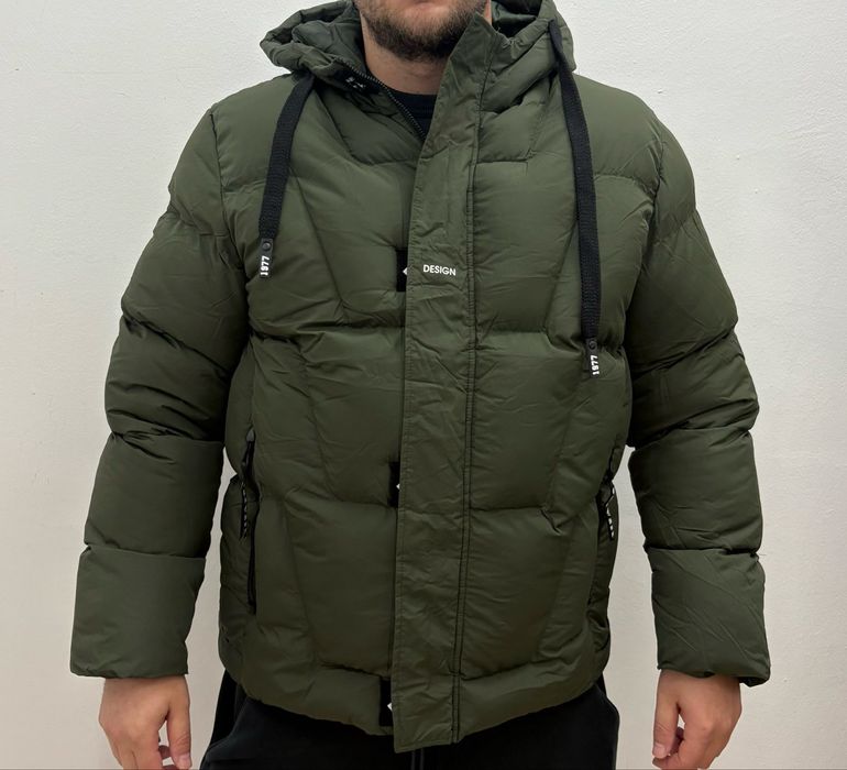 Мъжки зимни якета различни цветове