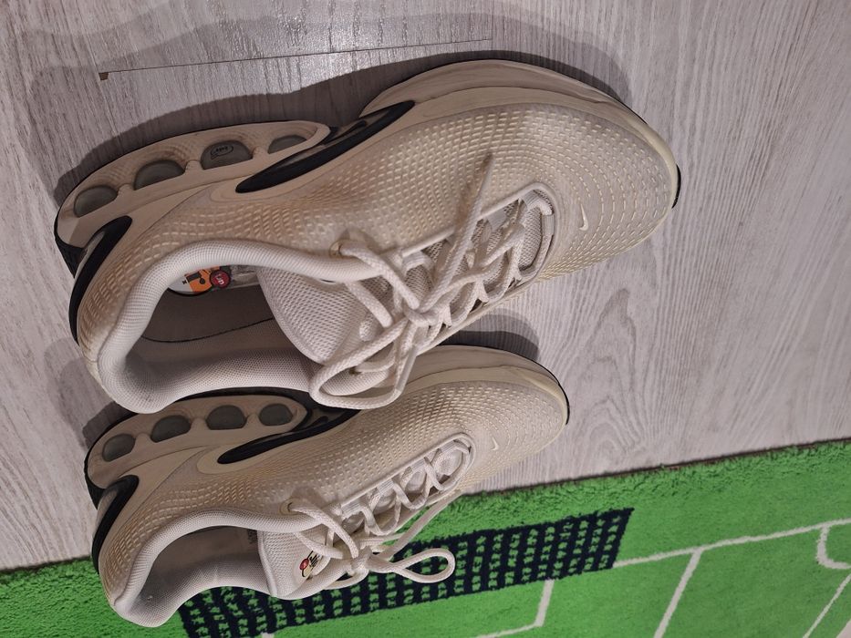 Nike Air Max DN Sail/ Black-Coconut Mil Beach marimea 45.5