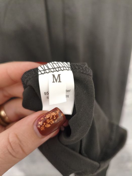 Rochie elegantă fără mâneci, decolteu în V, mărimea M