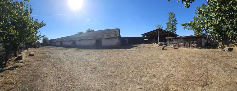 Ferma de vanzare