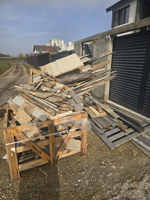 Donez lemne pentru foc