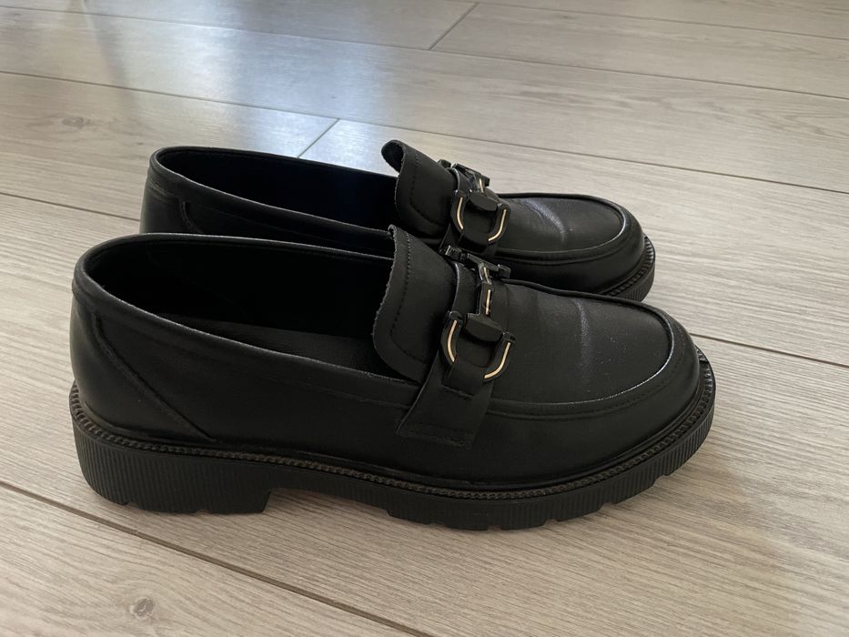 Продам лоферы в отличном состоянии