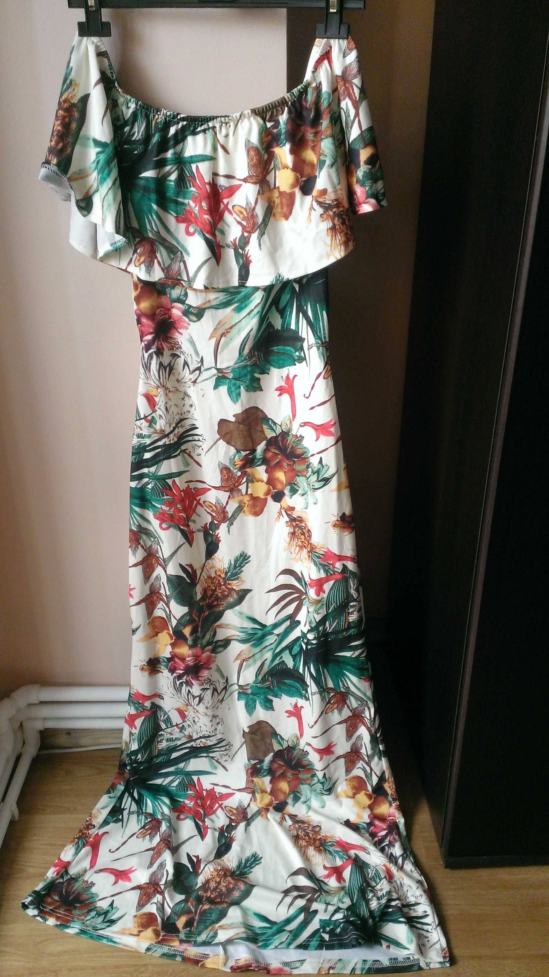 rochie model floral