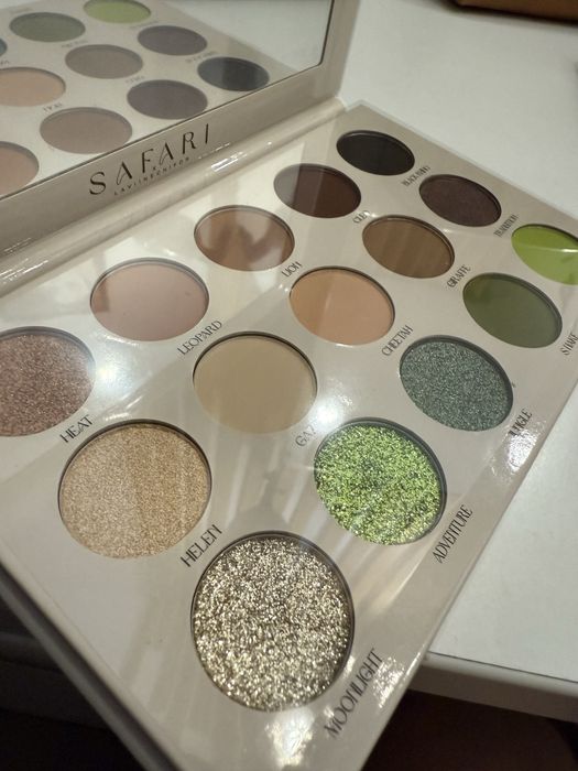 Vand paleta Dannes Beauty, Safari by Lavii Nechifor