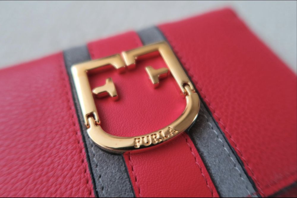 Кожаный кошелек от FURLA