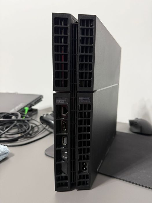 Vand PS4 cu capacitatea de 1TB