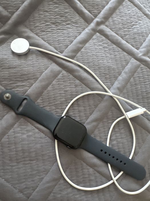 Смарт-часы Apple Watch Series 8 45 мм Aluminum черный