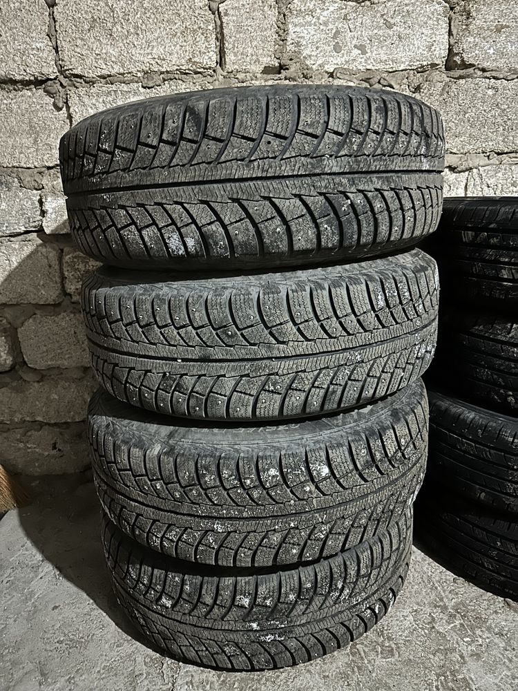 Продам шины зимние R 17