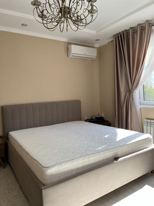 Продается кровать с матрасом