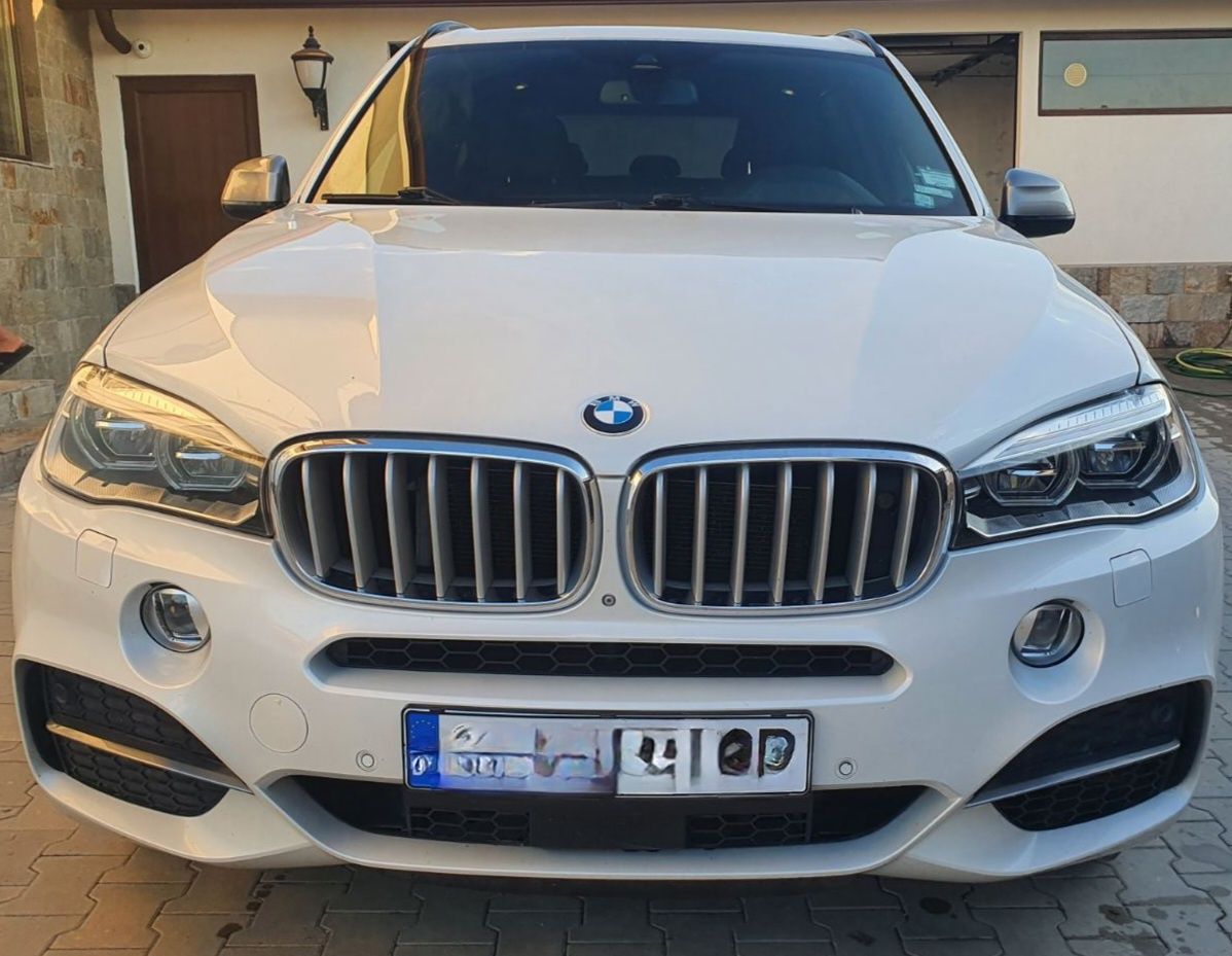 BMW X5 M50              .