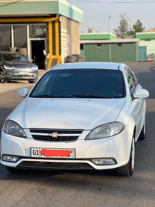 Chevrolet Lacetti сотилади