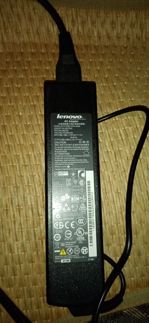 Incarcator laptop original Lenovo