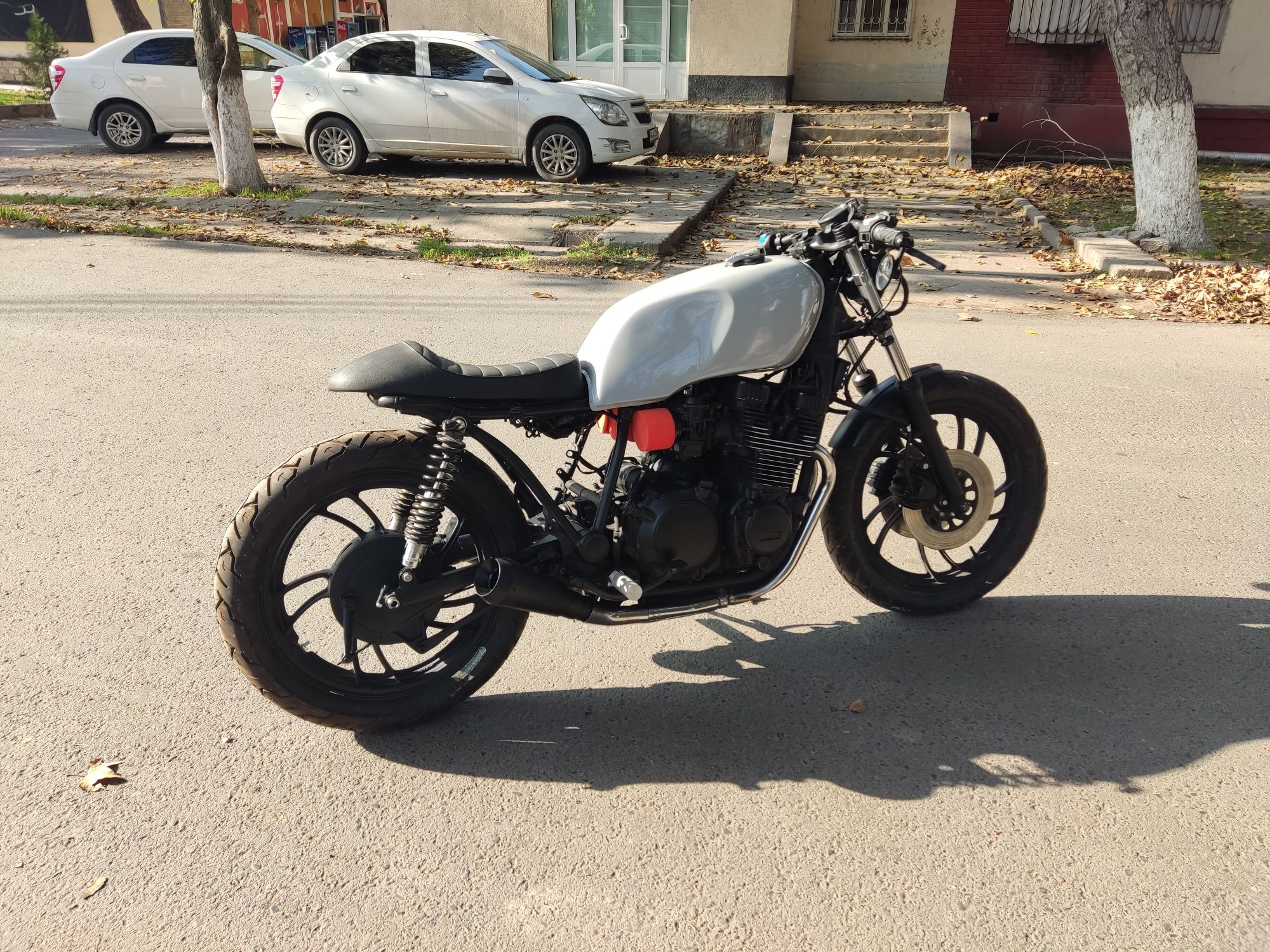 Cafe racer 650 cc