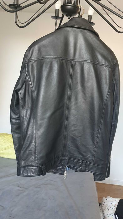 Яке от естествена кожа GUESS