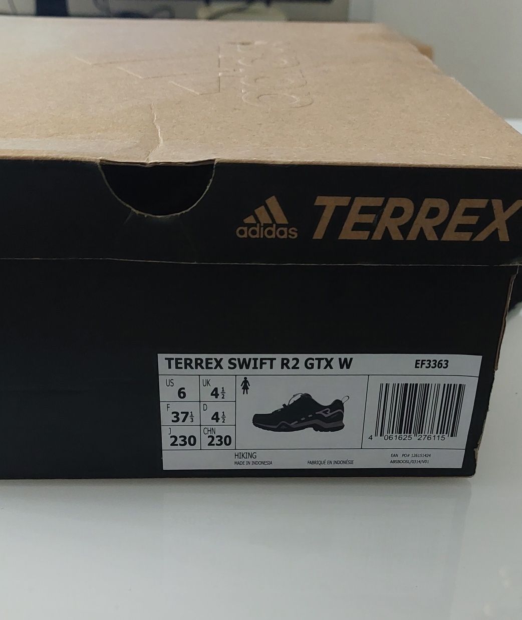 Нови, оригинални маратонки на Adidas TERREX