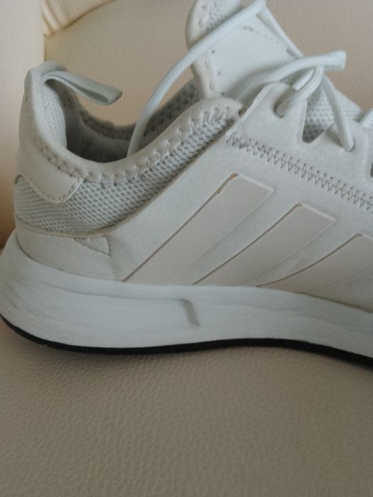 Adidași Nr 42 impecabili