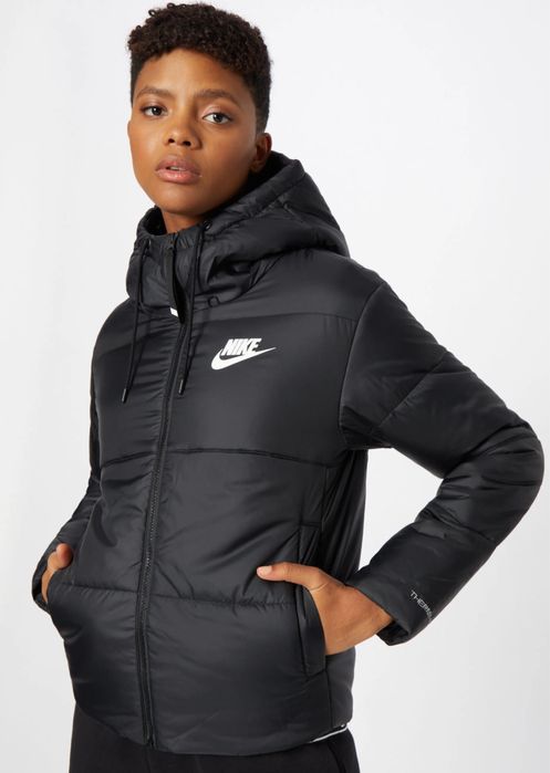 Дамско яке Therma Fit Nike