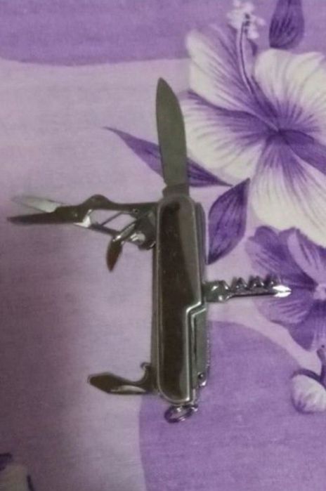 briceag multifunctional din inox si electrician