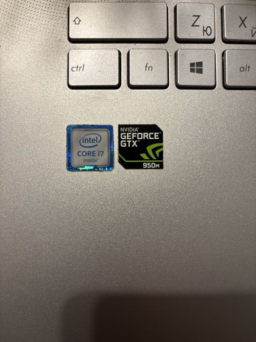 Лаптоп Asus N752V i7. 17 инча