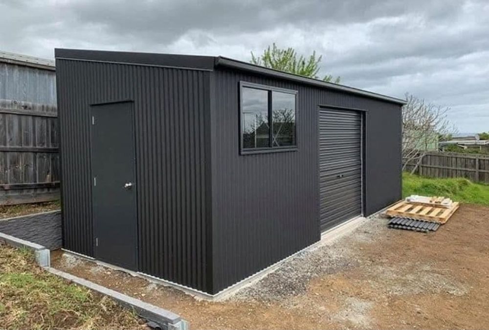 Vindem garaje 6 deschidere 8 lungime 3 la strasna