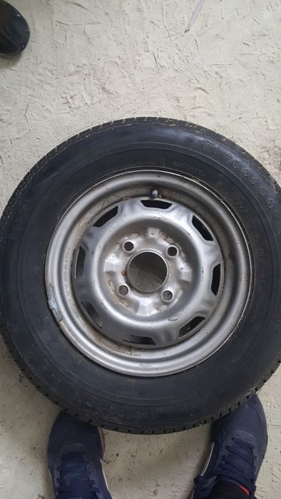 Джанта за нисан 4х114.3 с гуми 175 70 13